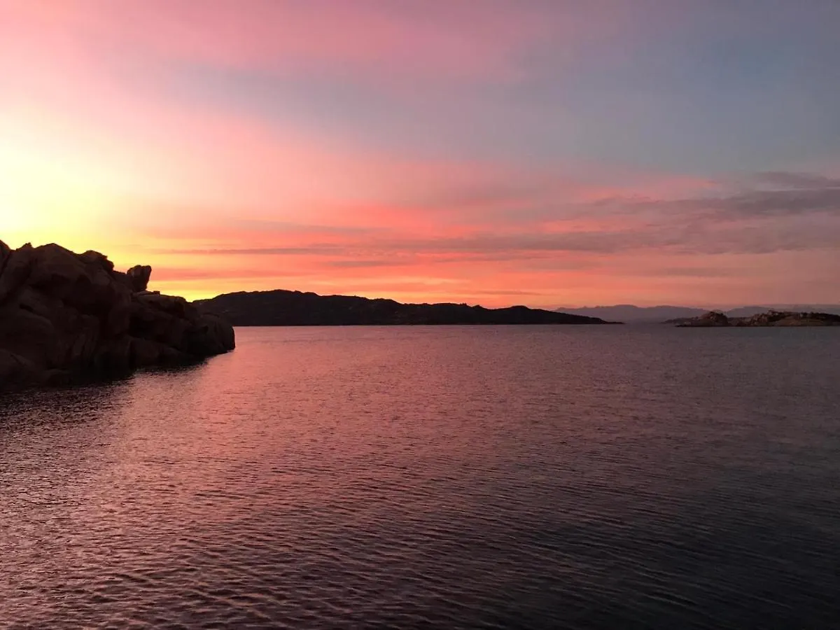 Residence Cala Francese - Case Sul Mare La Maddalena  Italië