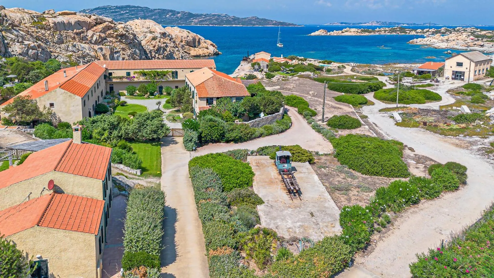 Apartment Residence Cala Francese - Case Sul Mare La Maddalena  Italy