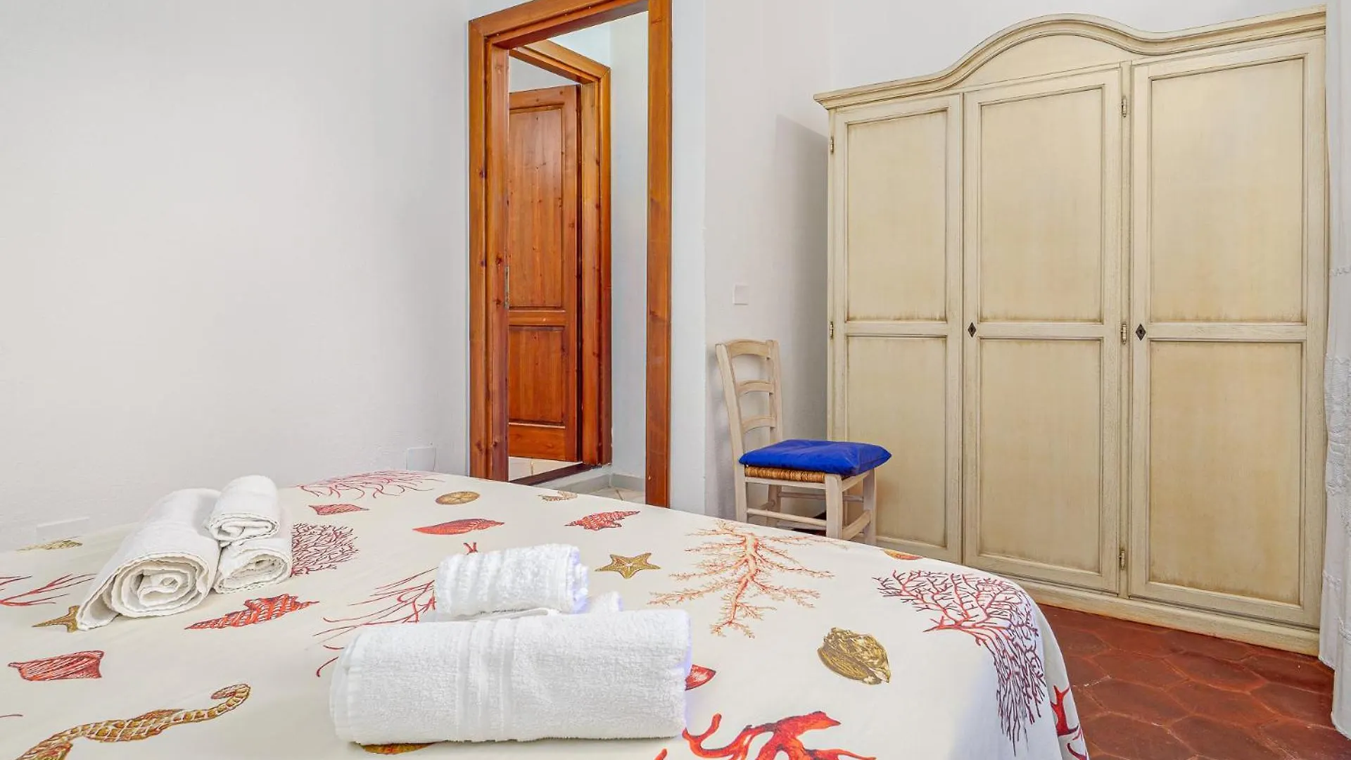 Residence Cala Francese - Case Sul Mare La Maddalena  Italy